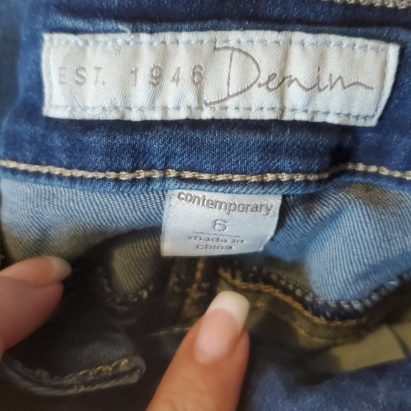 Jeans - Picture 2 of 3